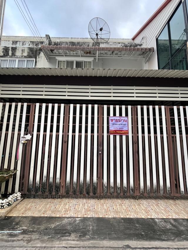 บ้านวนา แปดริ้ว เป็นทาว์เฮา 2ชั้น 1