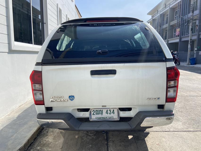 Isuzu d-max รถกระบะ 2017 มือเดียว ออกศูนย์ ไมล์น้อย 6