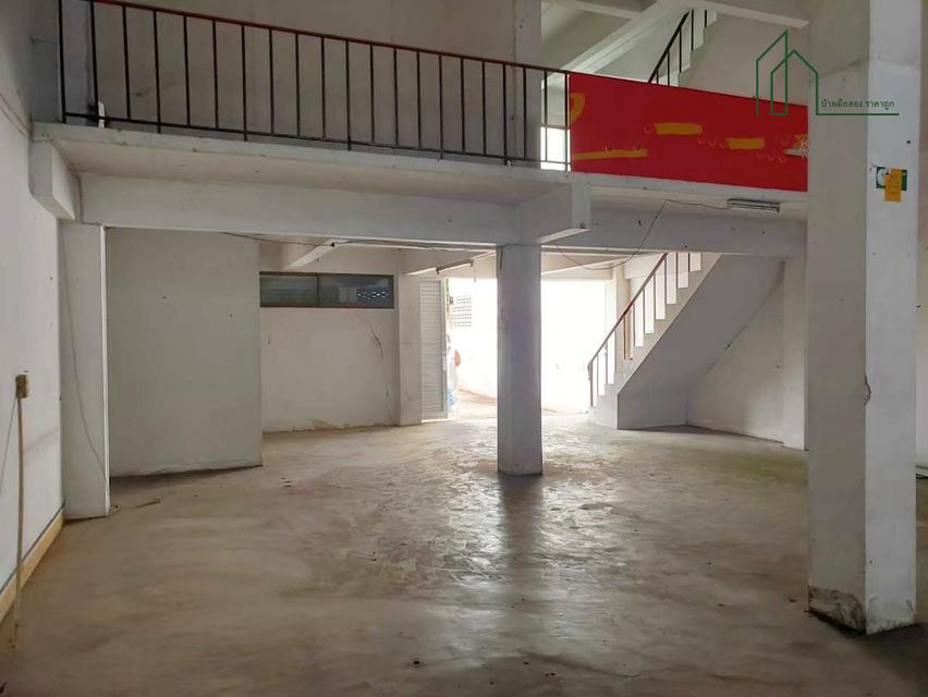 อาคารพาณิชย์ 2 คูหา ติดถนนลาดพร้าว 10