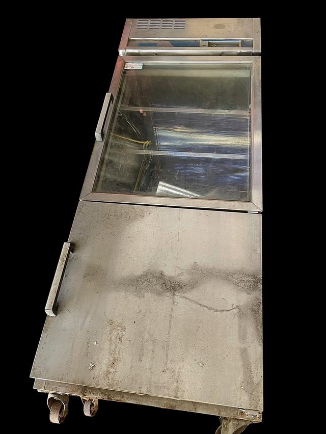 ตู้แช่เย็นและตู้แช่แข็ง สองชั้น สองประตู