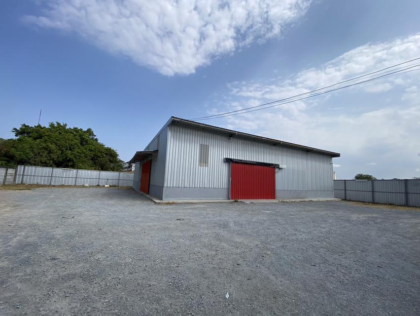 โกดังให้เช่าหนองแขม ถนนเพชรเกษมสาย3 ตกแต่งใหม่ รั้วรอบขอบชิด พื้นที่ใช้สอยทั้งหมด1408ตรม. เนื้อที่352ตรว. ซอยกว้าง รถใหญ่เข้าออกสะดวก 2