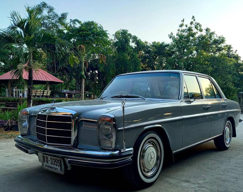 ขายรถ Benz-/8 -w114 รุ่นหน้าเล็ก กระจกหูช้าง พวงมาลัยงา 3