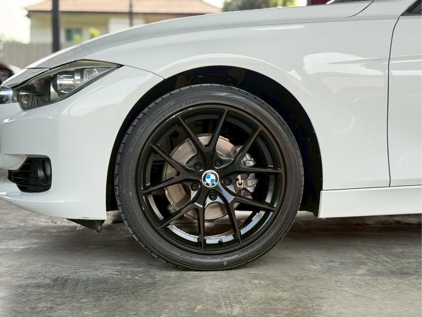 รหัสรถ WRT9338 2013 BMW SERIES 3, 320i LUXURY โฉม F30 รูปที่ 17