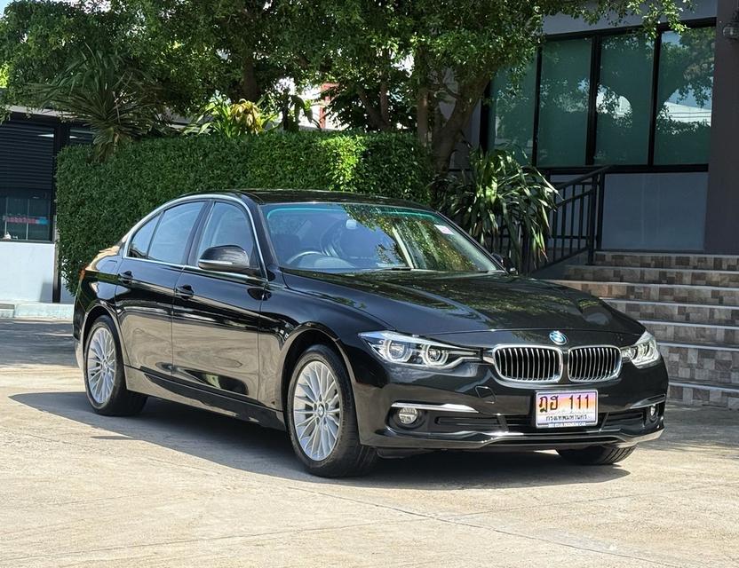 2018 BMW 320D รถมือเดียวป้ายแดง รถออกศูนย์ BMW THAILAND รถวิ่งน้อย เข้าศูนย์ตลอด รถไม่เคยมีอุบัติเหตุครับ