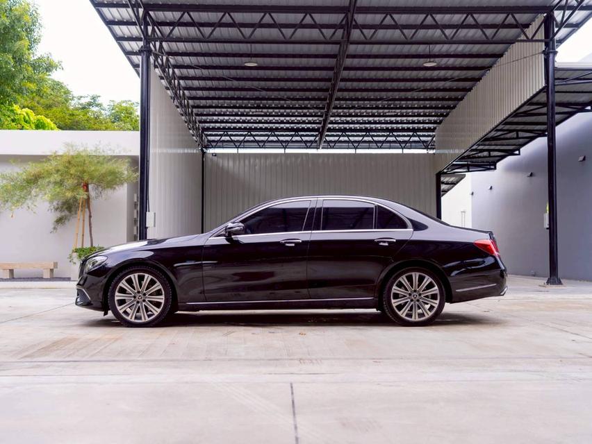 Mercedes Benz E300e Exclusive ปีจด 2020