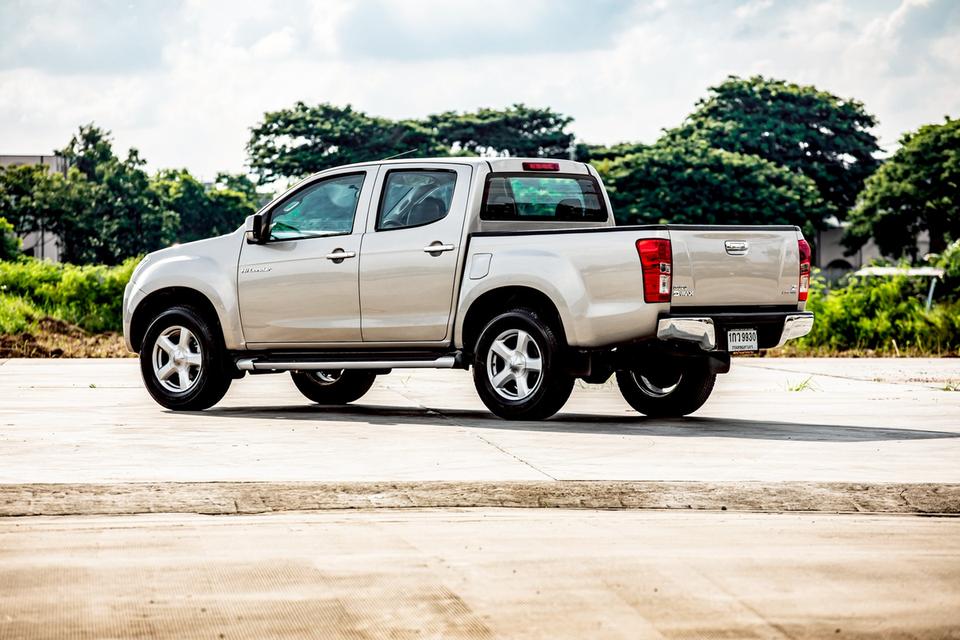 Isuzu D-Max Hi-Lander Cab4 2.5 VGS Z ท๊อป ปี 2013 เกียร์ธรรมดา 4 ประตู มือเดียวป้ายแดง 9