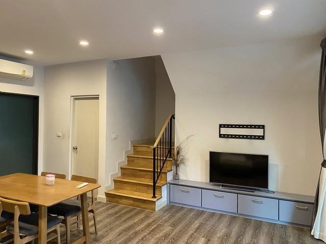 PB5864ให้เช่า ทาวน์โฮม 2 ชั้น โครงการ เวิร์ฟ พระราม 9 VERVE Rama 9 ถนนกาญจนาภิเษก ติดทางด่วนมอเตอร์เวย์ บ้านหลังมุม หันหน้าทิศใต้  5