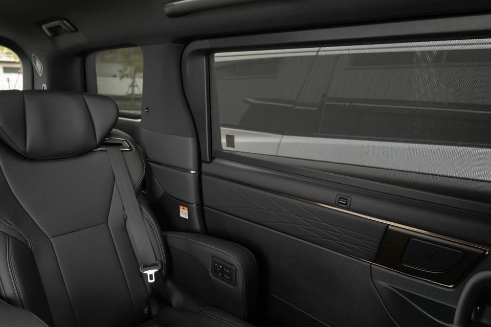 TOYOTA ALPHARD  Z-PREMIER  40 BLACK 8