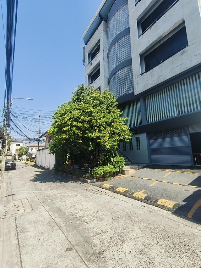 อาคารสำนักงาน 5 ชั้นลาดพร้าว 101 15
