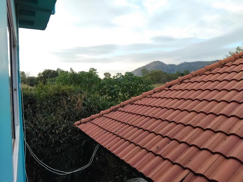 ขายที่ดินพร้อมบ้านพักตากอากาศ วิวภูเขาโอบล้อมเขาใหญ่-ปากช่อง. 3ห้องนอน 3 ห้องน้ำ แอร์ 2ห้อง1 ไร่ 94.1 ตารางวา คุณศิริพงษ์ 083-600-8600 / 0655941610 3