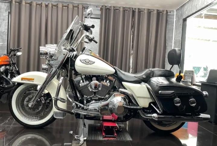 Harley-Davidson Road king 100 ปี 2