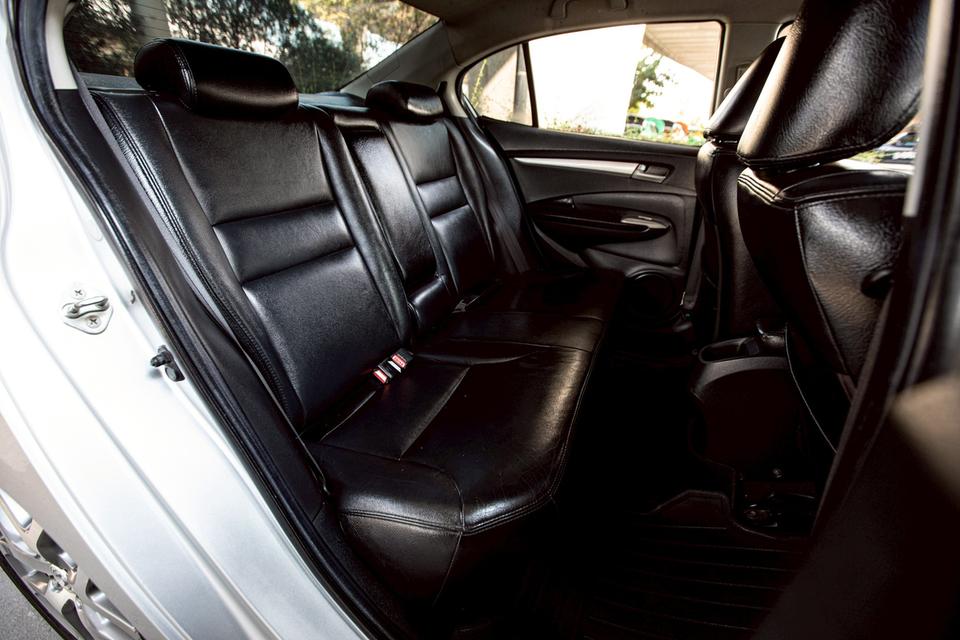 Honda City 1.5SV ปี 2011 สีเทา ท๊อปสุด 13