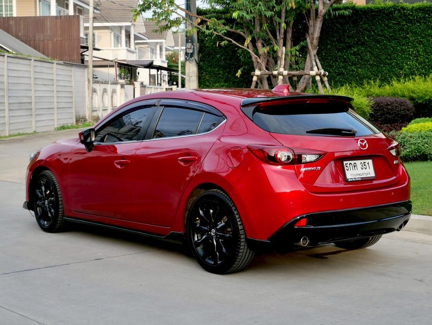 MAZDA 3 2.0S Spotsปี 2015 เข้าศูนย์ทุกระยะ อุปกรณ์ครบ บุ๊คเซอร์วิส กุญแจ2ดอก