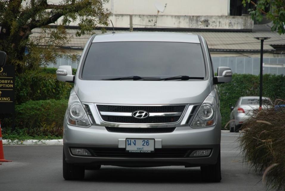 2010 จด 2011 Hyundai H-1 2.5 Deluxe รถยนต์ 11 ที่นั่ง รถครอบครัว ราคา 399,000 บ. 3