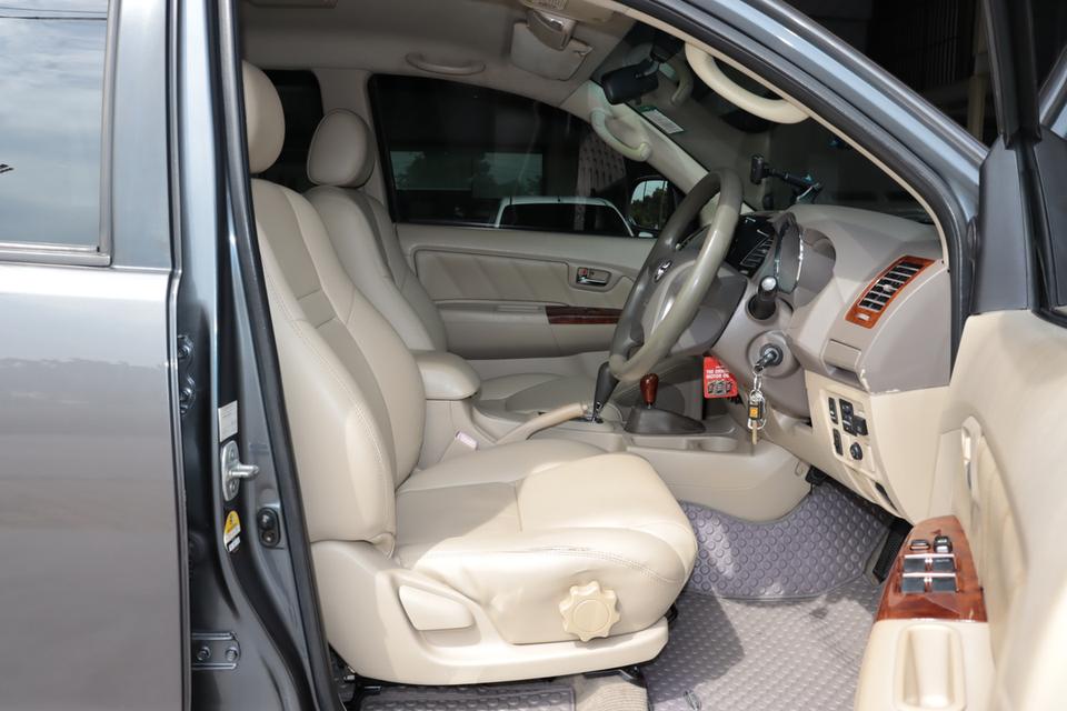 TOYOTA FORTUNER 2.7 V 4WD (LPG) 2005 11