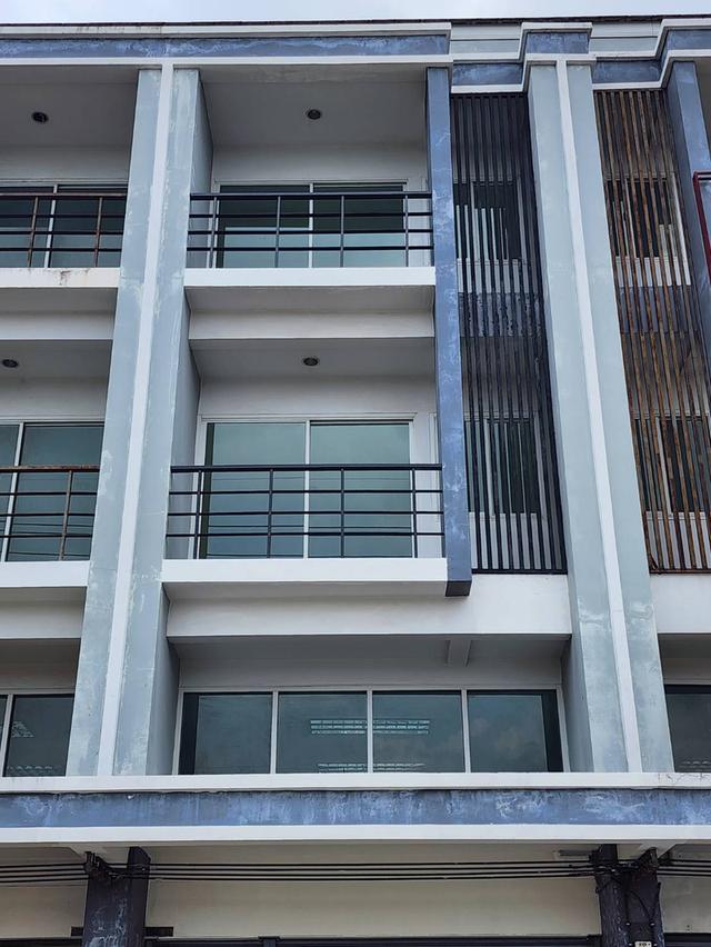 ขายด่วน! ถูกสุดในโครงการ อาคารพาณิชย์ 3.5 ชั้น ทำเลค้าขาย ติด ถ.บรมราชชนนี พร้อมเริ่มธุรกิจได้ทันที! 2