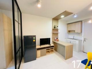 คอนโด ห้อง28 ตร.วา  ไอรีส แอเวนิว อ่อนนุช  ลาดกระบัง Iris Avenue ใกล้สุวรรณภูมิ โรบินสัน ลาดกระบัง พาสิโอ  ตึก3ชั้น1 4