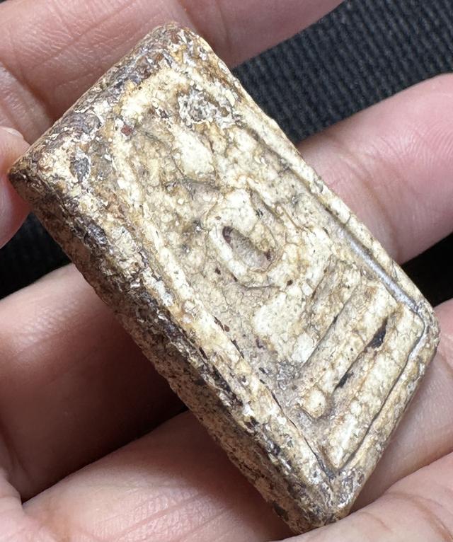 พระสมเด็จพิมพ์ใหญ่ เนื้อเก่าๆพระผ่านการบูชา รูปที่ 8