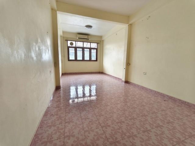 PB5893ให้เช่า อาคารพาณิชย์ 2 ชั้นครึ่ง ย่านเมืองเก่าเขตพระนคร สามเสน ซอยวัดตรีทศเทพ ถนนประชาธิปไตย 5