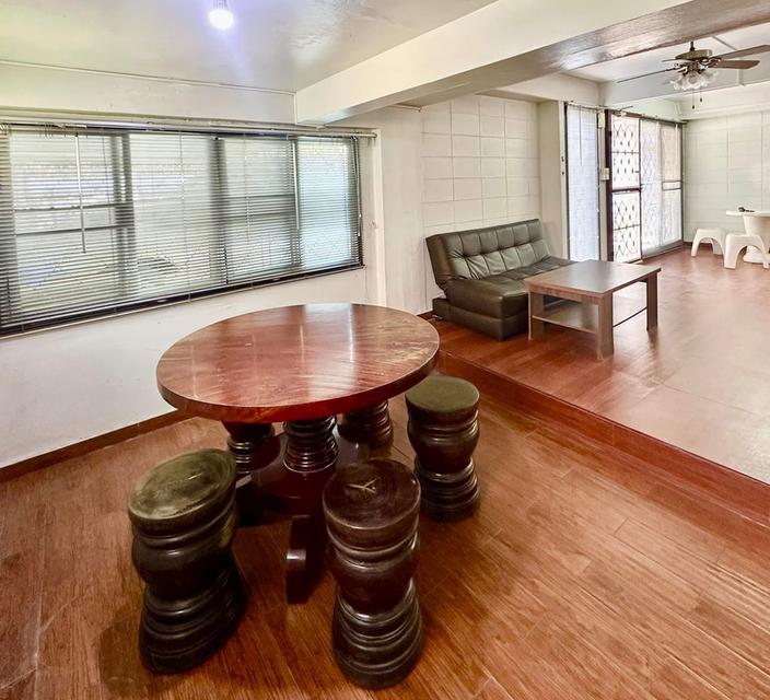 ขายด่วน บ้านเดี่ยว 2 ชั้น หมู่บ้านนวนคร 64 ตร.ว. 6