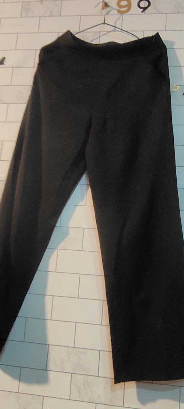 เสื้อผ้าผู้หญิงมือสอง 8