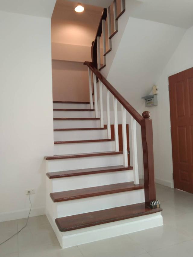 ขายทาวน์เฮาส์ 2 ชั้น โครงการสิรภัทร 2 นนทบุรี ทำเลดี เดินทางสะดวก ใกล้สถานีรถ ไฟฟ้าสายสีม่วง 8