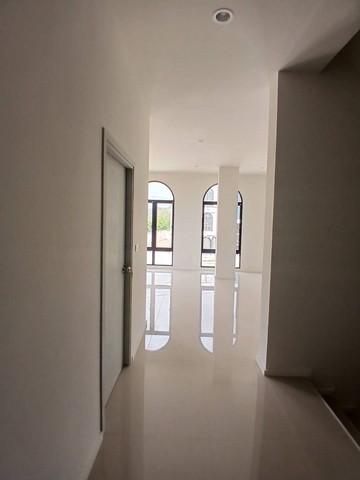ขายโกดังพร้อมสำนักงาน 3 ชั้น สร้างใหม่ในพื้นที่กำลังพัฒนา ลำลูกกาคลอง9   ปทุมธานี  12