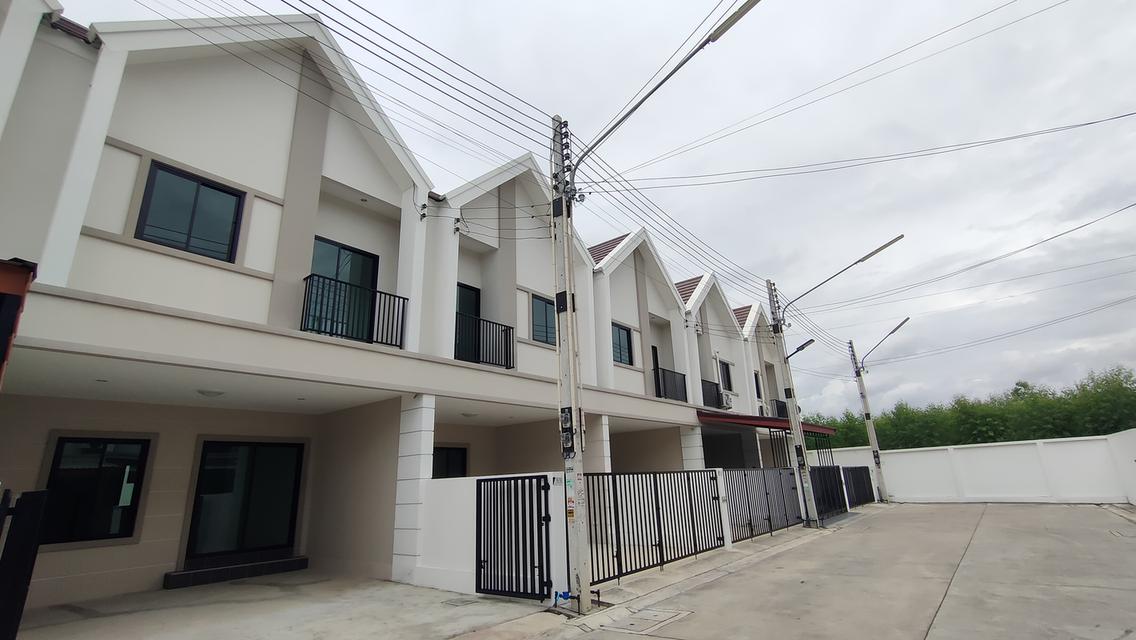 บ้านสร้างใหม่ 2 ชั้น ศรีราชา-เครือสหพัฒน์  20