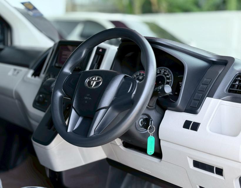 ปี 2020 TOYOTA COMMUTER, 2.8 สภาพสวย 8