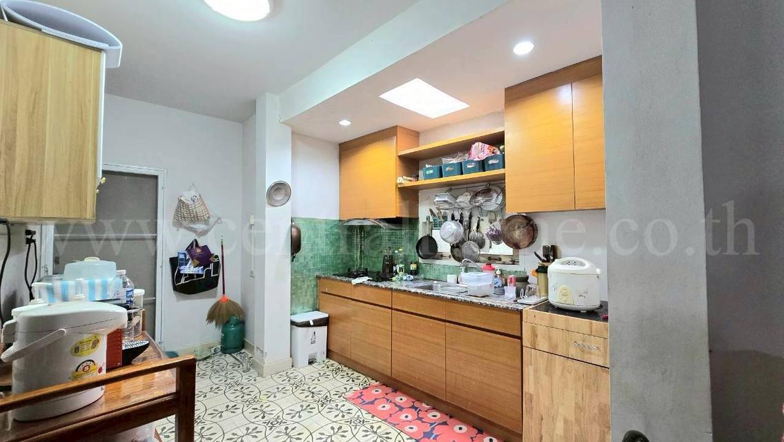 บ้านแฝด 2 ชั้น หมู่บ้านฟ้า ปิยรมย์ พรีเมียร์ พาร์ค เฟส 10 ลำลูกกา 10