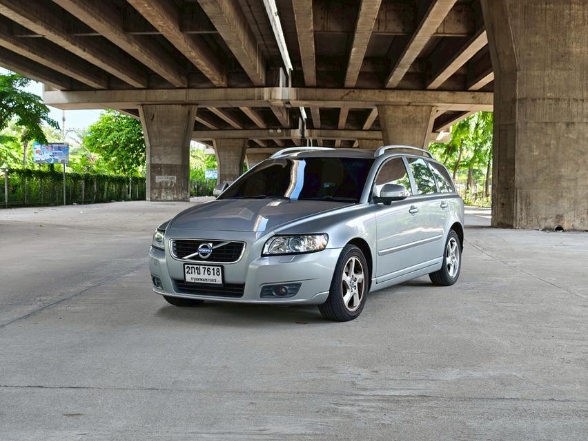 Volvo V50 Year 2013 4