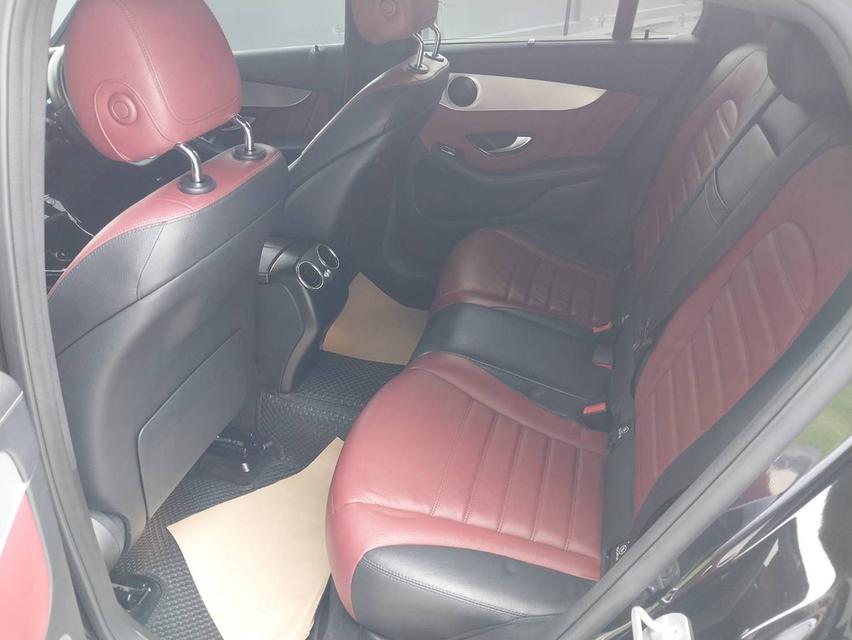 Benz GLC220d Coupe AMG FaceLift 2019 12