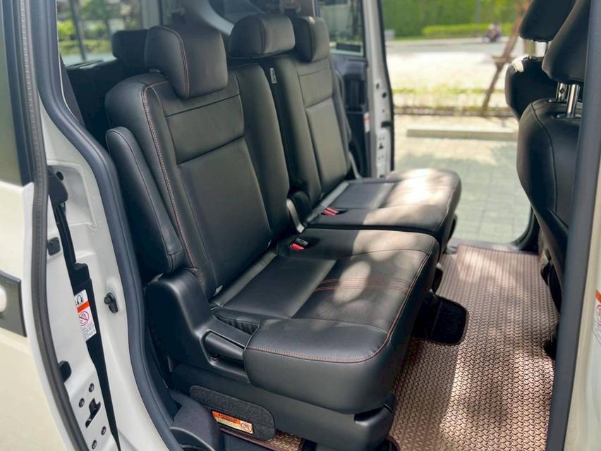 Toyota Sienta 2019  9