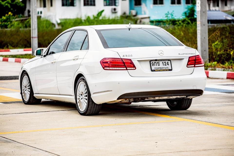 Benz E300 Bluetec ปี 2015 สีขาว สวยสภาพดี 7