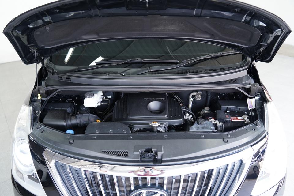 HYUNDAI H1 2.5 DELUXE AT ปี 2016  7