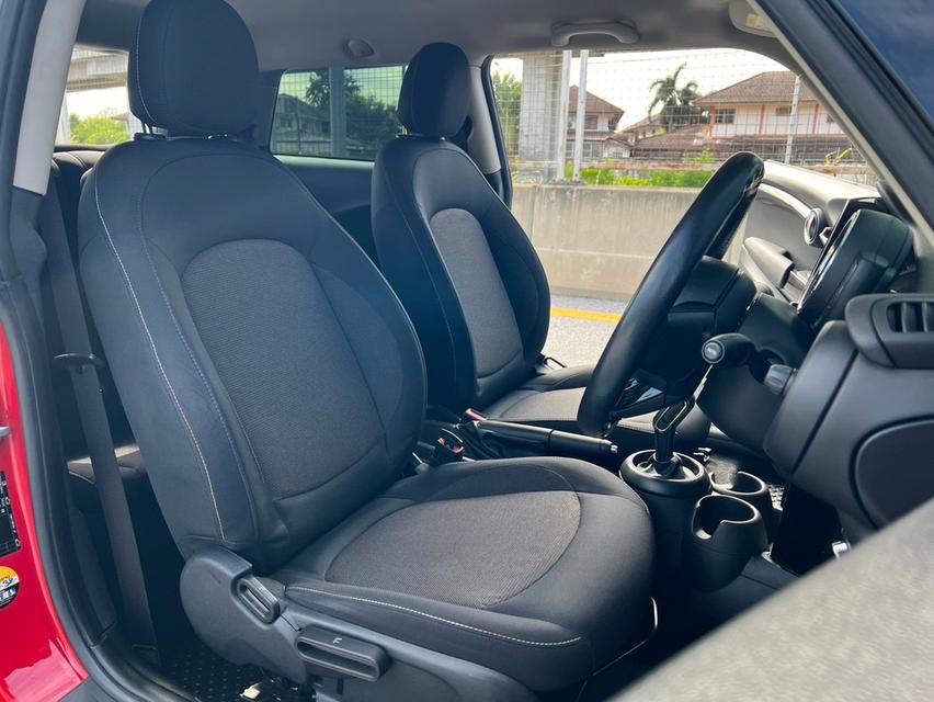 Mini Cooper 1.5 F56 Hatch RHD 2019 12