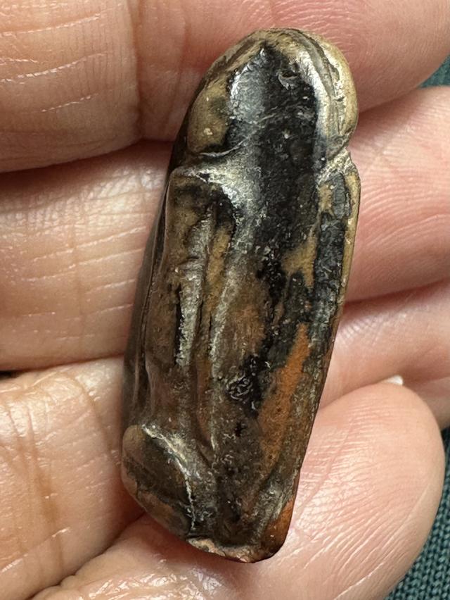 องค์ละ1850🙏พระกำแพงเปิดโลกยืนตอ เนื้อผ่านดำเขียว🙏พระกำแพงลีลาเม็ดขนุน รูปที่ 10