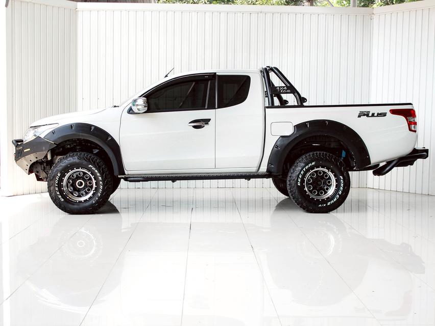MITSUBISHI TRITON 2.4 MIVEC GLS LTD PLUS MEGACAB 2017  5