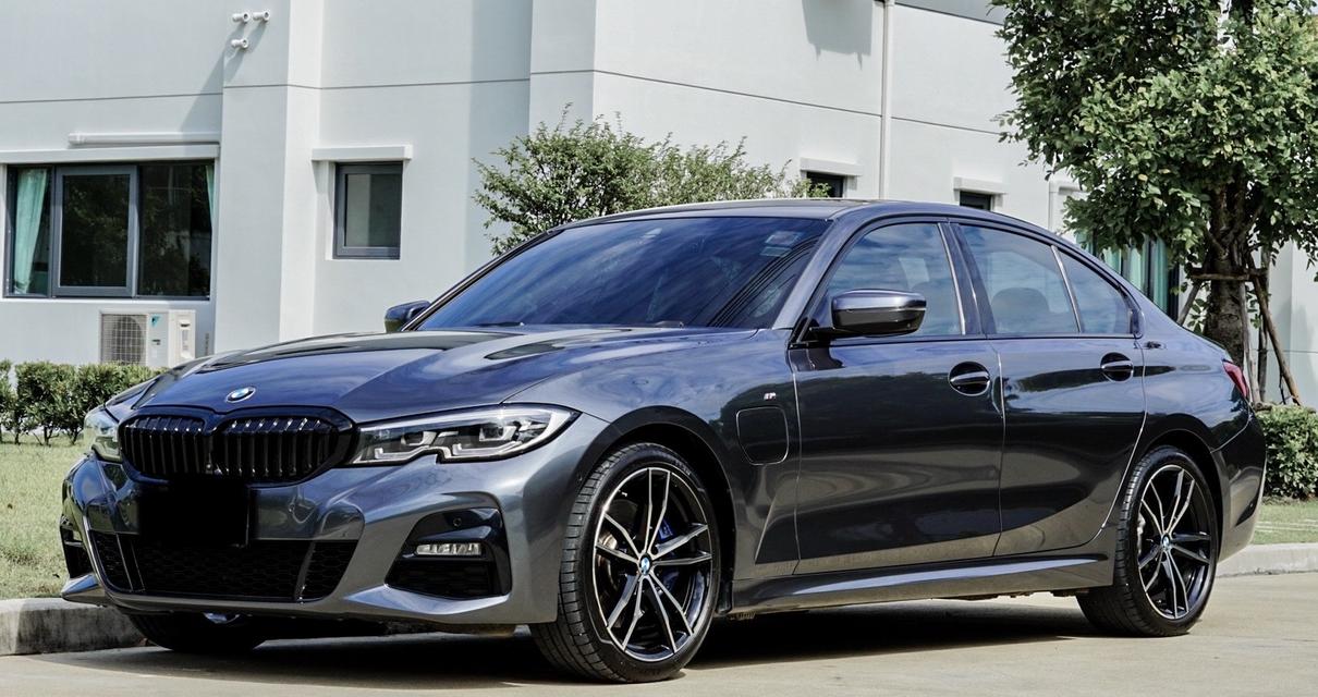 BMW 330e Msport