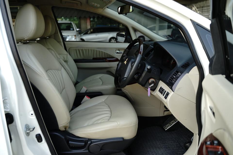 ðĐMITSUBISHI SPACE WAGON 2.4 GLS āļāļĩ 2011 11