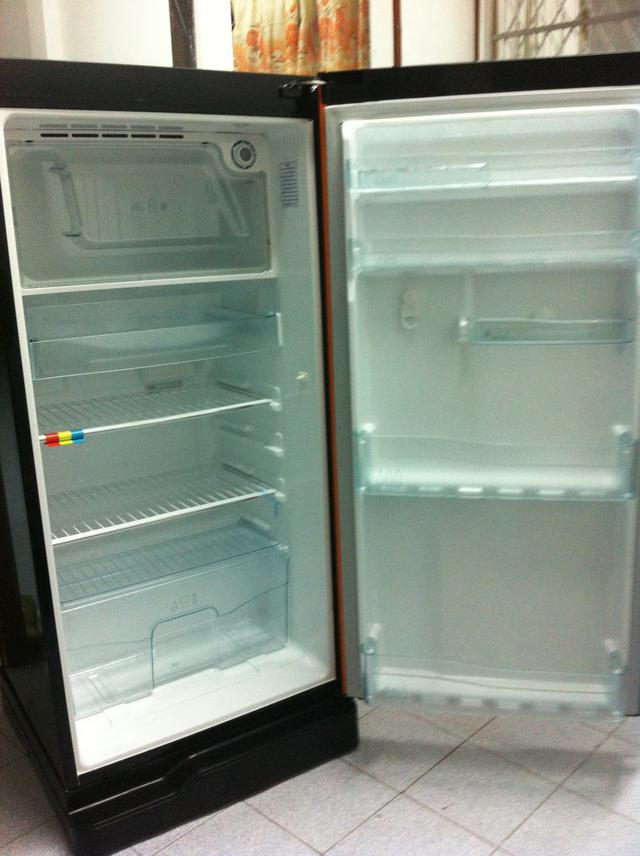 ตู้เย็น​ 1
