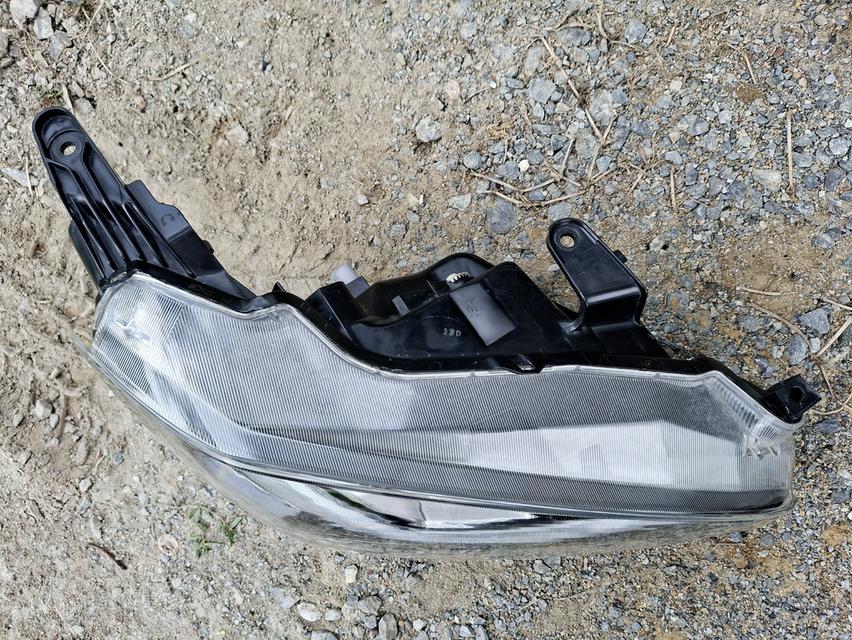 ไฟหน้าLDA แท้ ใส่ปี20-23 สภาพสวย ขายึดครบ 5