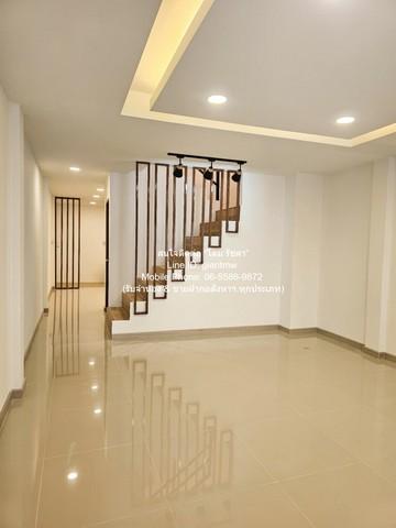 Townhouse ขายทาวน์เฮ้าส์ 2 ชั้น (รีโนเวทแล้ว) ใกล้สนามบินดอนเมือง 18 ตร.ว. 3 น 2 น้ำ ราคา 2.45 ล้านบาท ขนาด 18 ตร.ว. 3 B 3