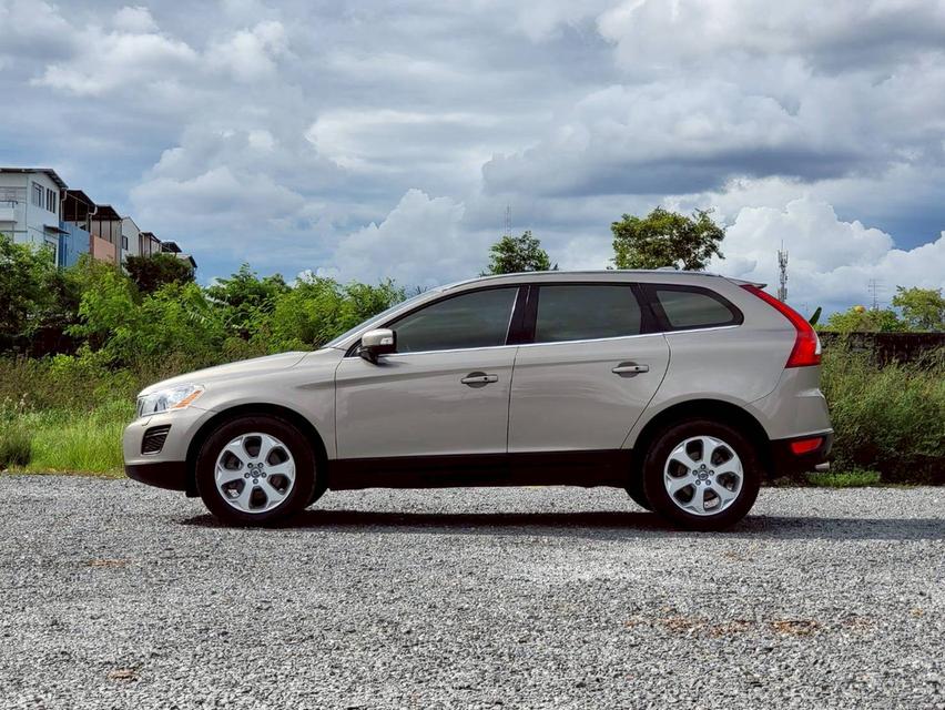 VOLVO XC60 D4 Turbo (Diesel) 2014 SUVหรู วิ่งน้อย สภาพสวยๆ ในราคาที่คุ้มมากๆ