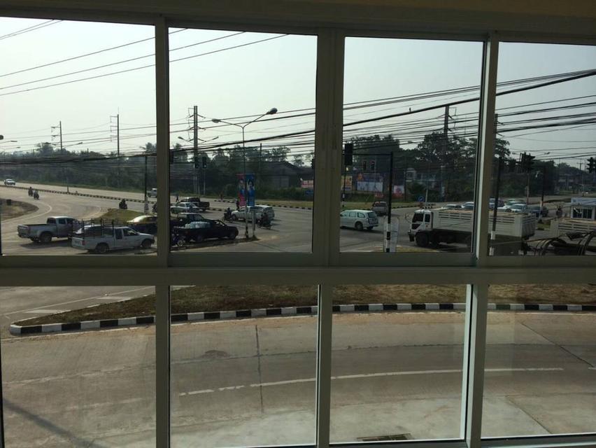 ขายอาคารพาณิชย์สามชั้น 2 คูหา  ห้องหัวมุม แยกหนองตาโพน อ.เมือง จ.อุบล 86 ตรว. ตึกใหม่ไม่เคยเข้าอยู่ ขายราคา 10.9  ล้านบาท รวมค่าโอนแล้ว 4