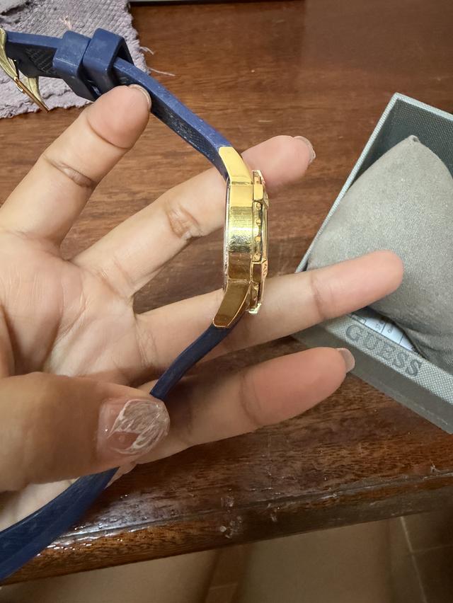นาฬิกาข้อมือ Guess มือสอง รูปที่ 2