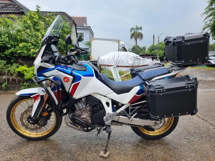 Honda Africa Twin 1100DCT 4