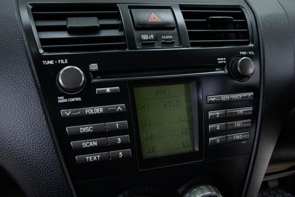 TOYOTA VIOS 1.5 E   2010  8