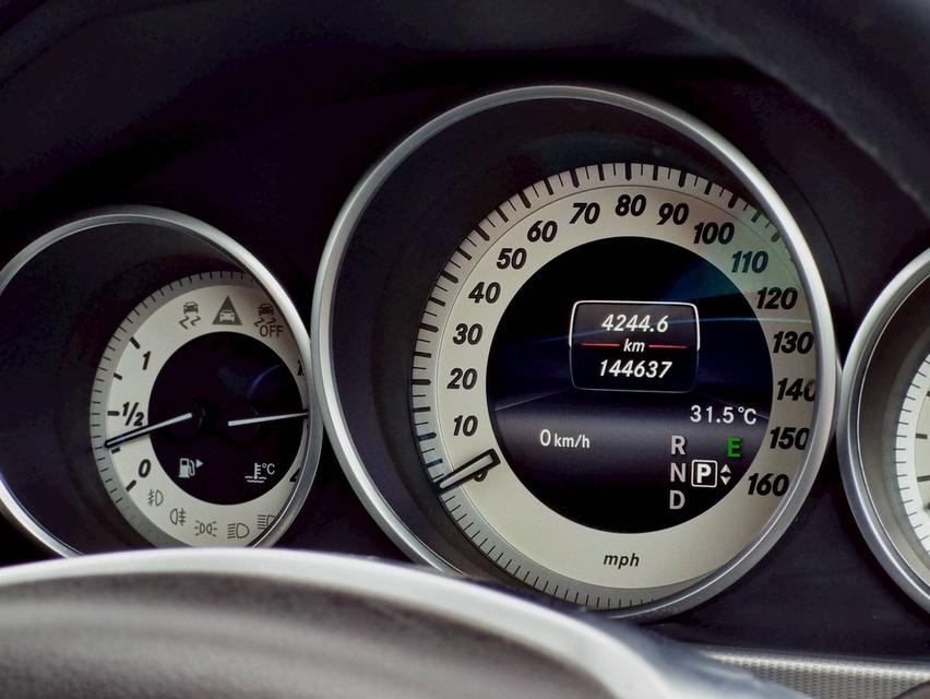 Benz E 200 AMG Sport Package Facelift ปี 2014 ไมล์ 144,xxx km. 10