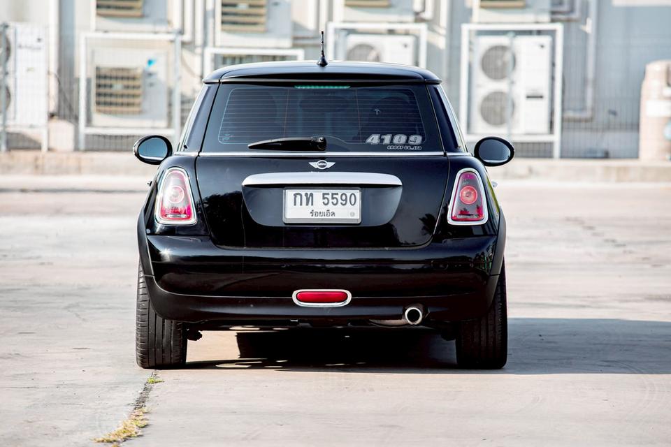 Mini One Cooper RHD ปี 2010 สีดำ รถสวยสภาพดี รูปที่ 6